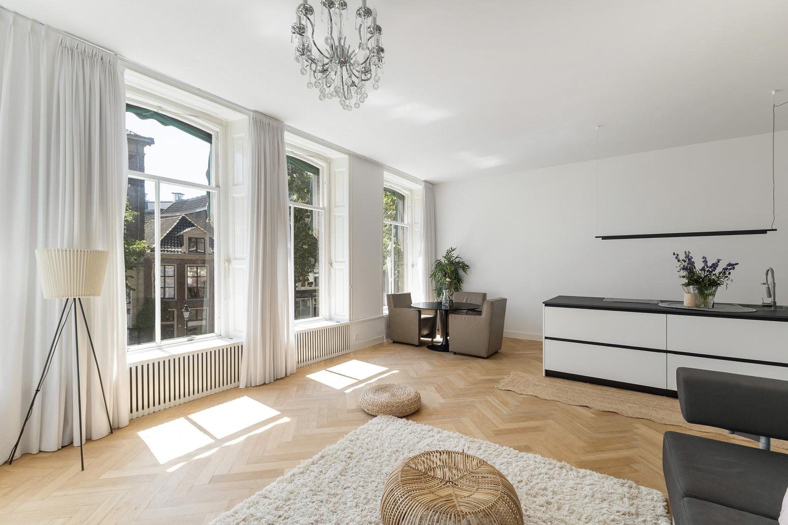 Foto 10Eewal 77 