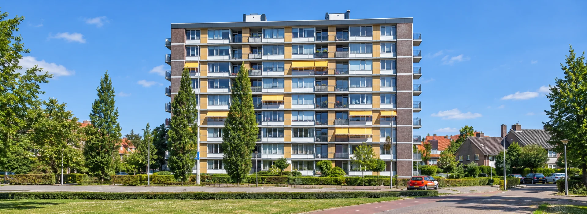 Flatgebouw Westeind Op Hoogte Wonen