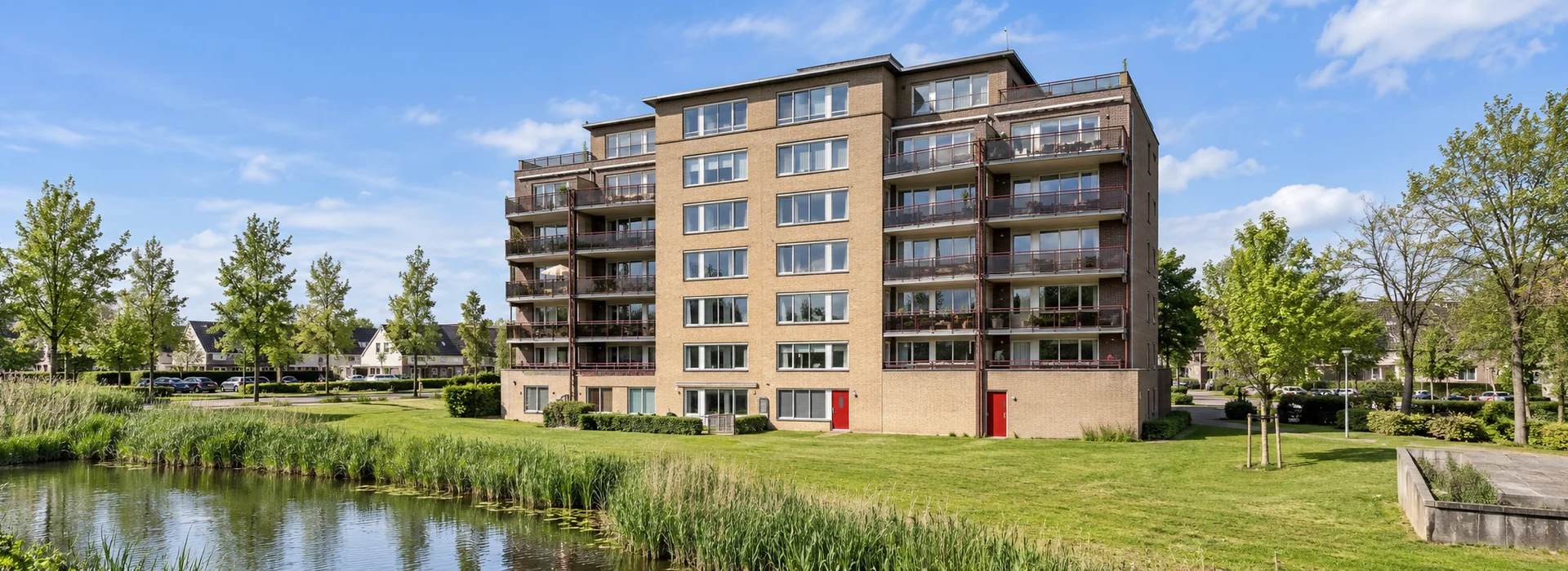 Flatgebouw Zuiderhove Op Hoogte Wonen